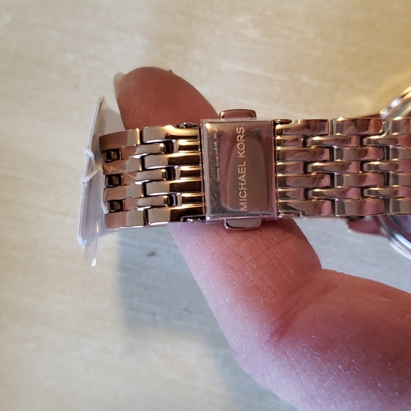 NWT MK rose gold watch. Faux diamonds as numbers& circle. Send offer - Picture 5 of 8